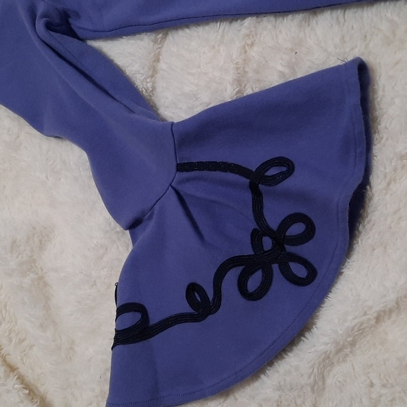 Crown & Ivy Top - Picture 7 of 11